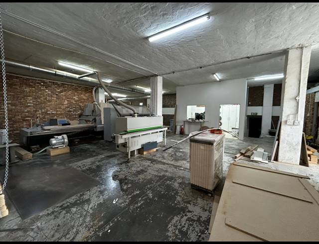 400M² WAREHOUSE TO LET IN WYNBERG